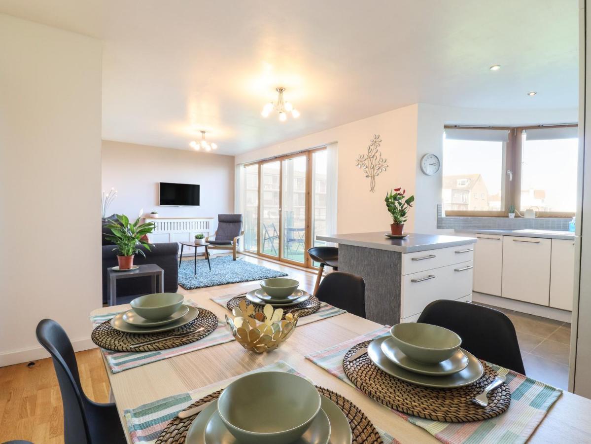 Flat 19 By The Beach Харвич Экстерьер фото